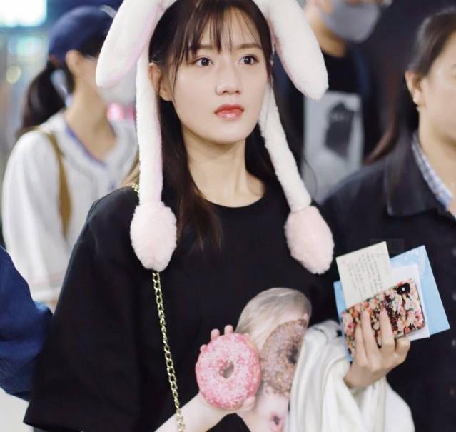篮球美女经理陈意涵 图集