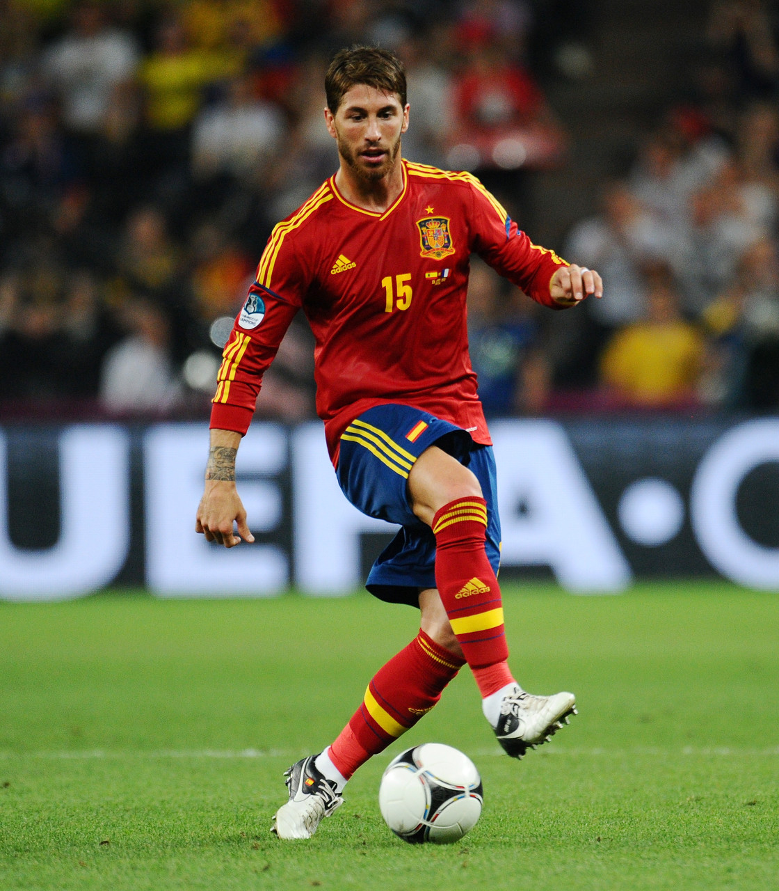 今日图集：致敬！西班牙历史出战第一人拉莫斯