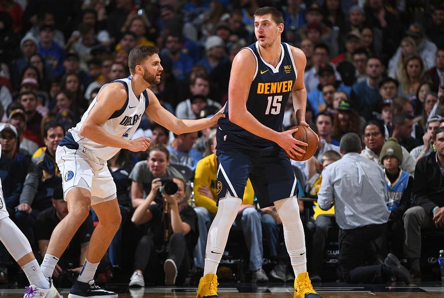 NBA常规赛 独行侠109-106战胜掘金 图集