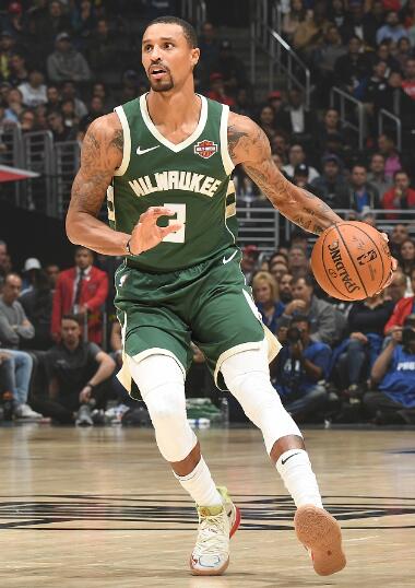 NBA常规赛，快船以124-129败于雄鹿