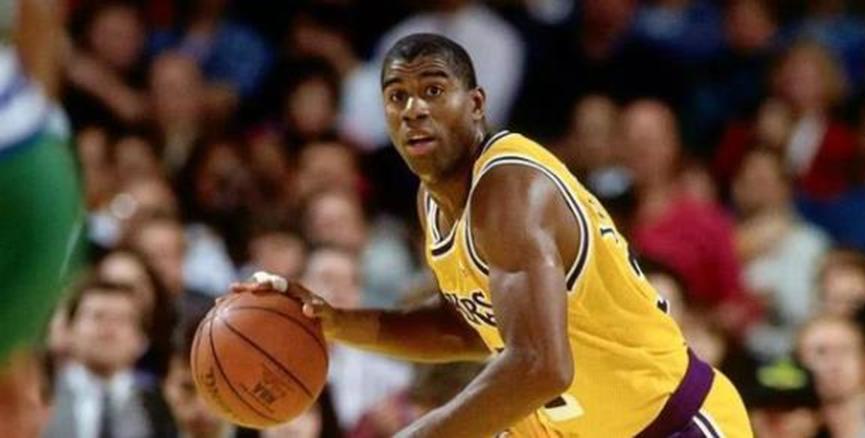 魔术师约翰逊历史最强NBA控球后卫