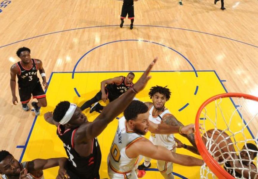 NBA 76人对战勇士球队获胜概率较高