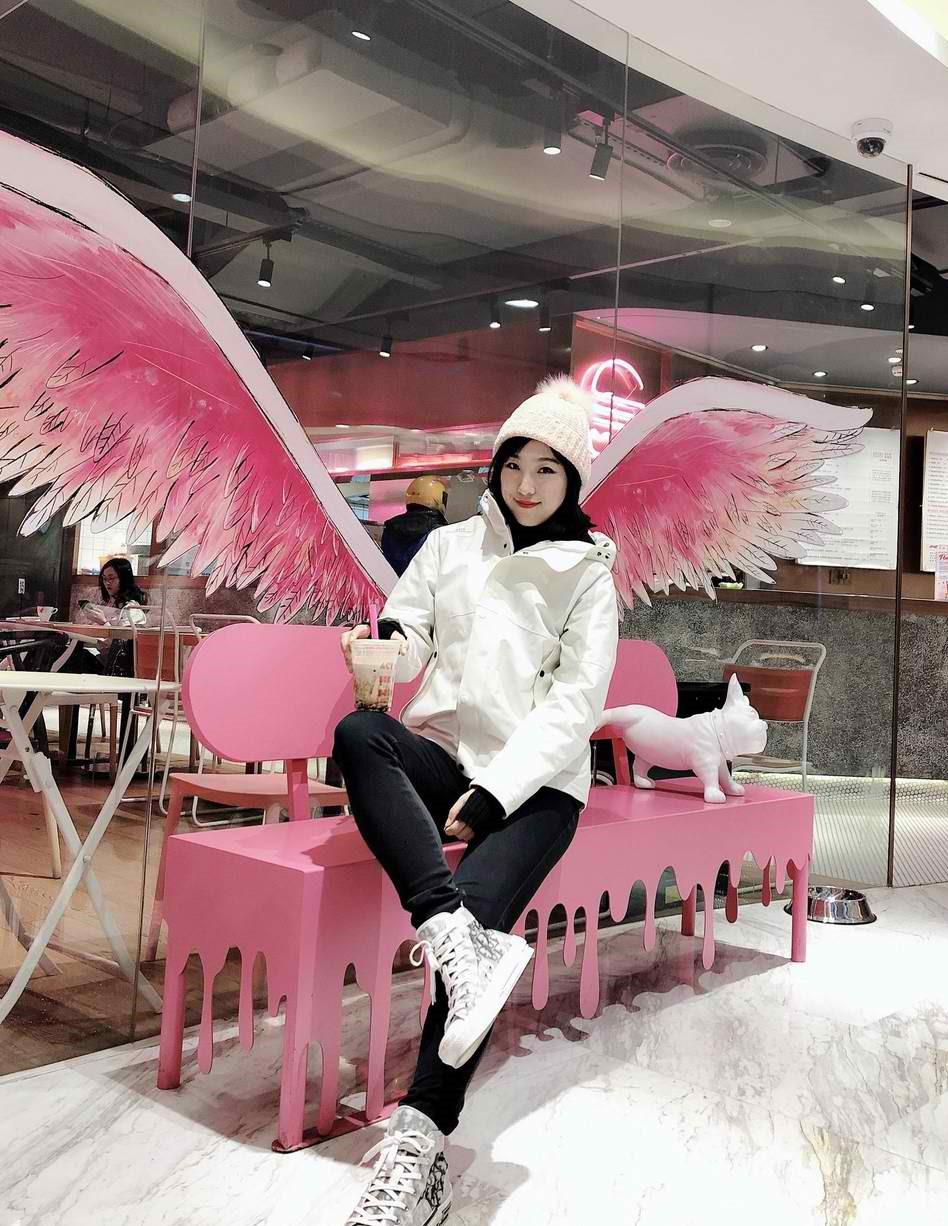 篮球宝贝孙峥自拍 清纯与妩媚并存的女神