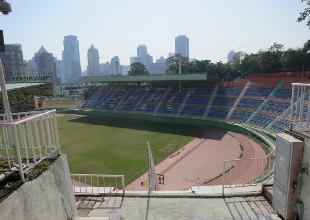 广州富力主场：疫情下的越秀山体育场