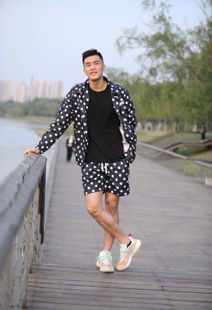 CBA时常潮男：辽宁男篮郭艾伦