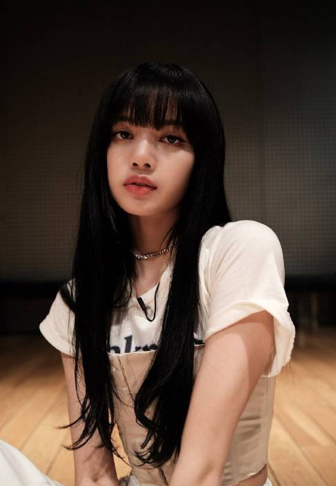 今日图集：甜美又迷人的LISA