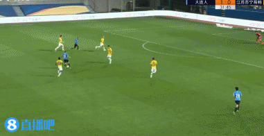 大连人 VS 江苏苏宁 图集