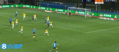 大连人 VS 江苏苏宁 图集