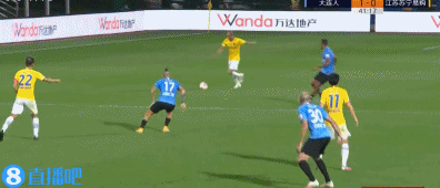 大连人 VS 江苏苏宁 图集