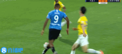 大连人 VS 江苏苏宁 图集