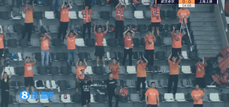 武汉卓尔 VS 上海上港 图集