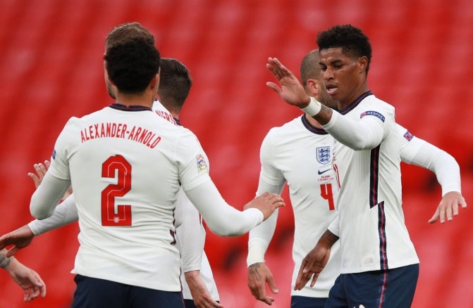 拉什福德、芒特进球，英格兰2-1比利时，队史首次正式比赛击败世界第一球队