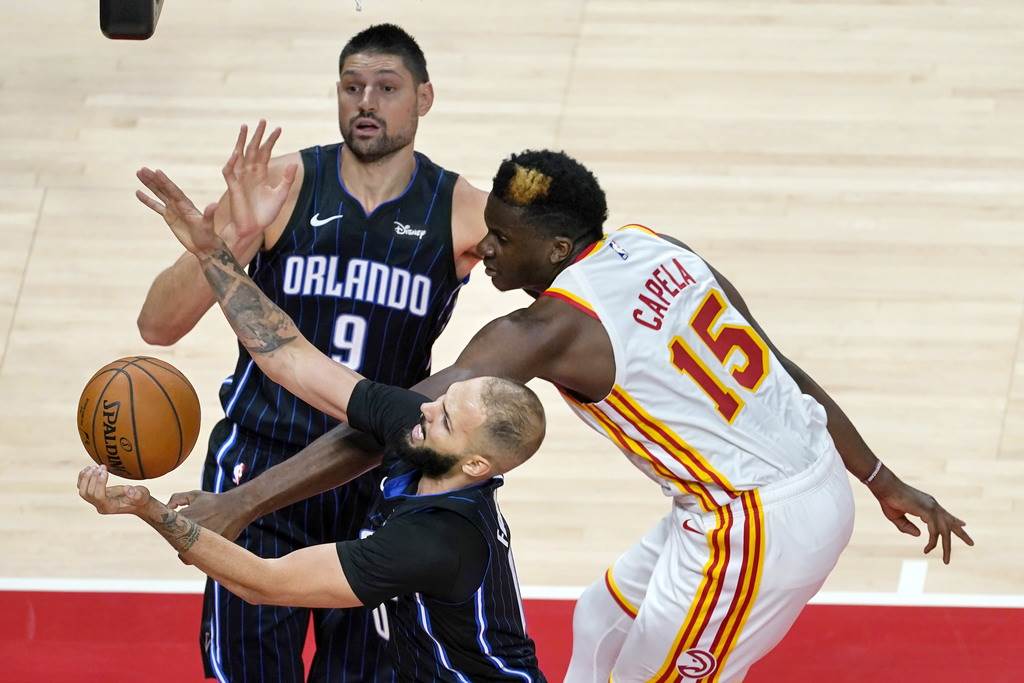 NBA热身赛开打！魔术惊险射下新生老鹰