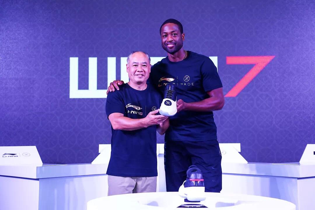 德怀恩·韦德与中国体育品牌李宁达成了“终身协议”