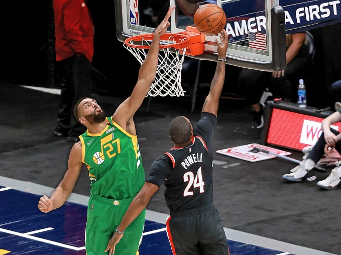 坐拥双巨头NBA战绩横着走