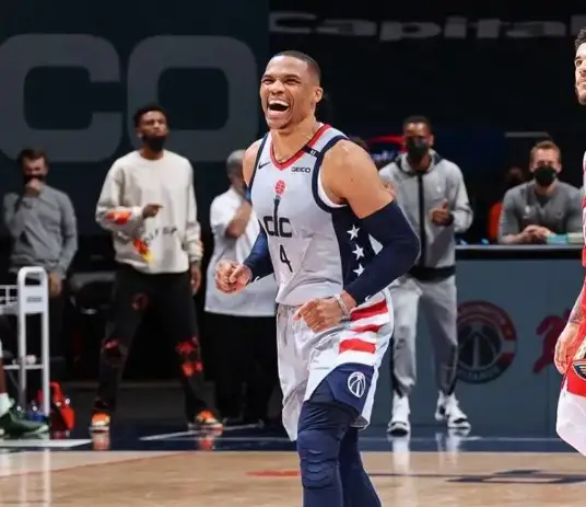 406+403！威少创造了NBA纪录，比肩上古大神张伯伦