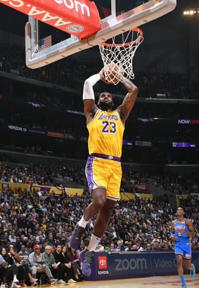 NBA常规赛 湖人主场挑战雷霆 图集