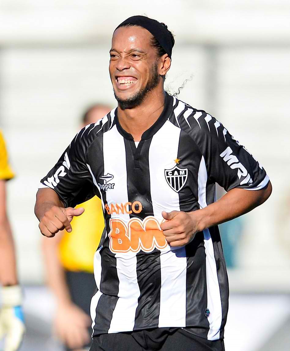 足球巨星的微笑：罗纳尔迪尼奥