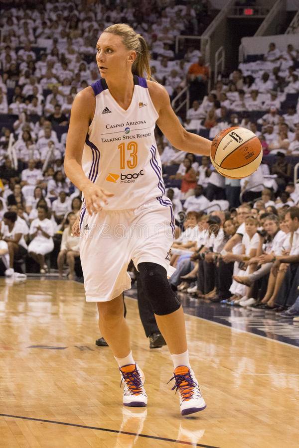 WNBA水星队前锋—佩妮-泰勒