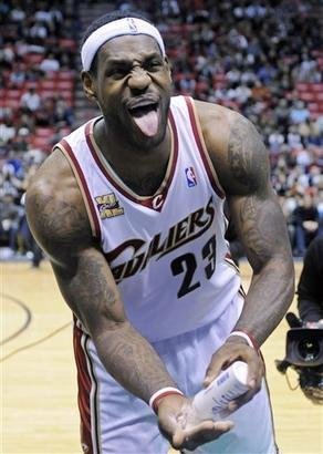 NBA詹姆斯搞笑图片合集