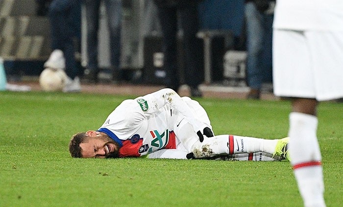内马尔于法国杯上受伤，恐缺席下周欧冠对巴萨的比赛