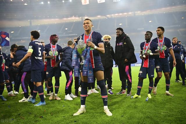 法国杯:姆巴佩传射建功 巴黎2比0夺第14冠